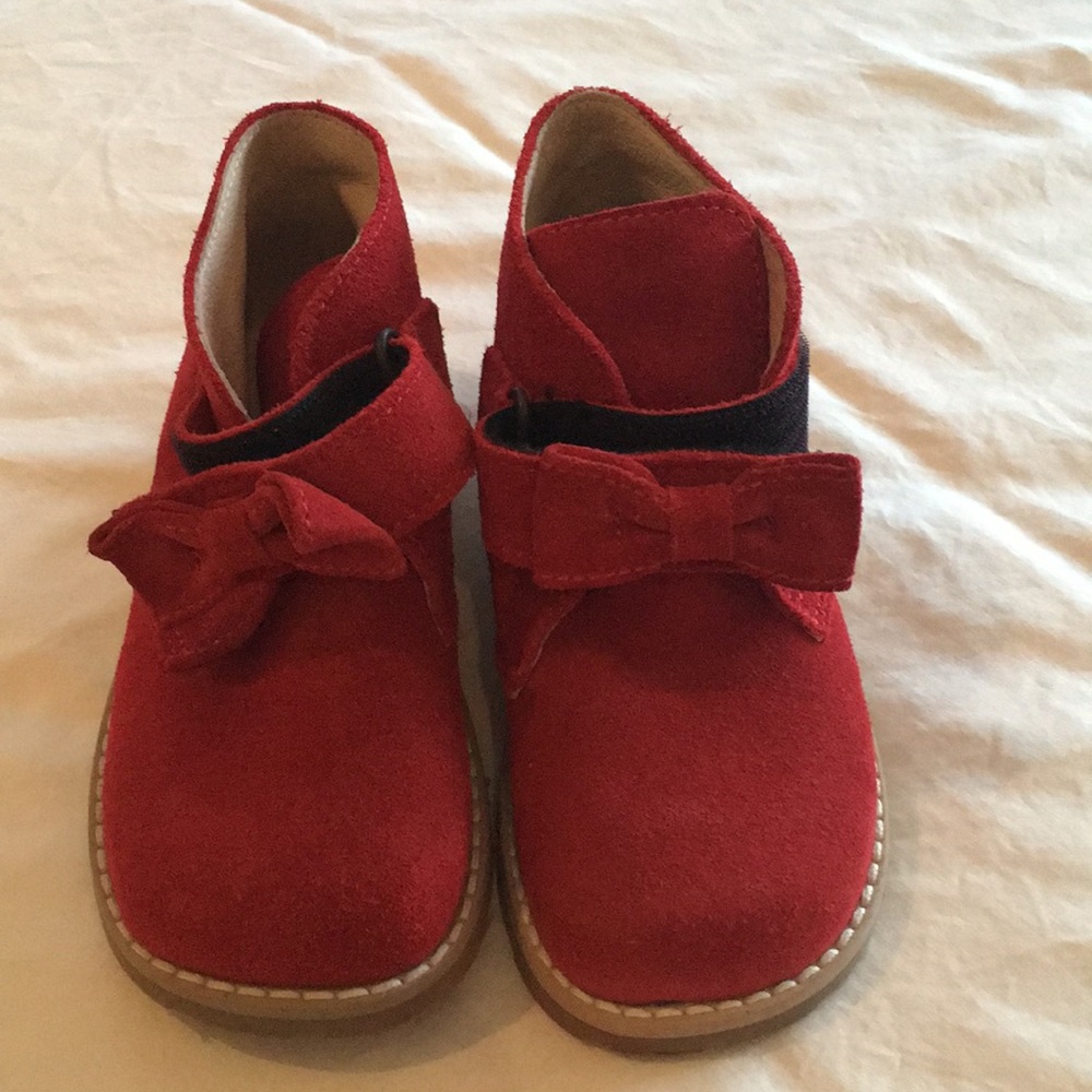 Little Eric red suede booties size 26
